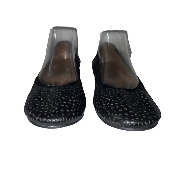 Vionic Shoes Women's Size 8.5M Black Leather Robyn Perforated Ballet Flats - Picture 4 of 9